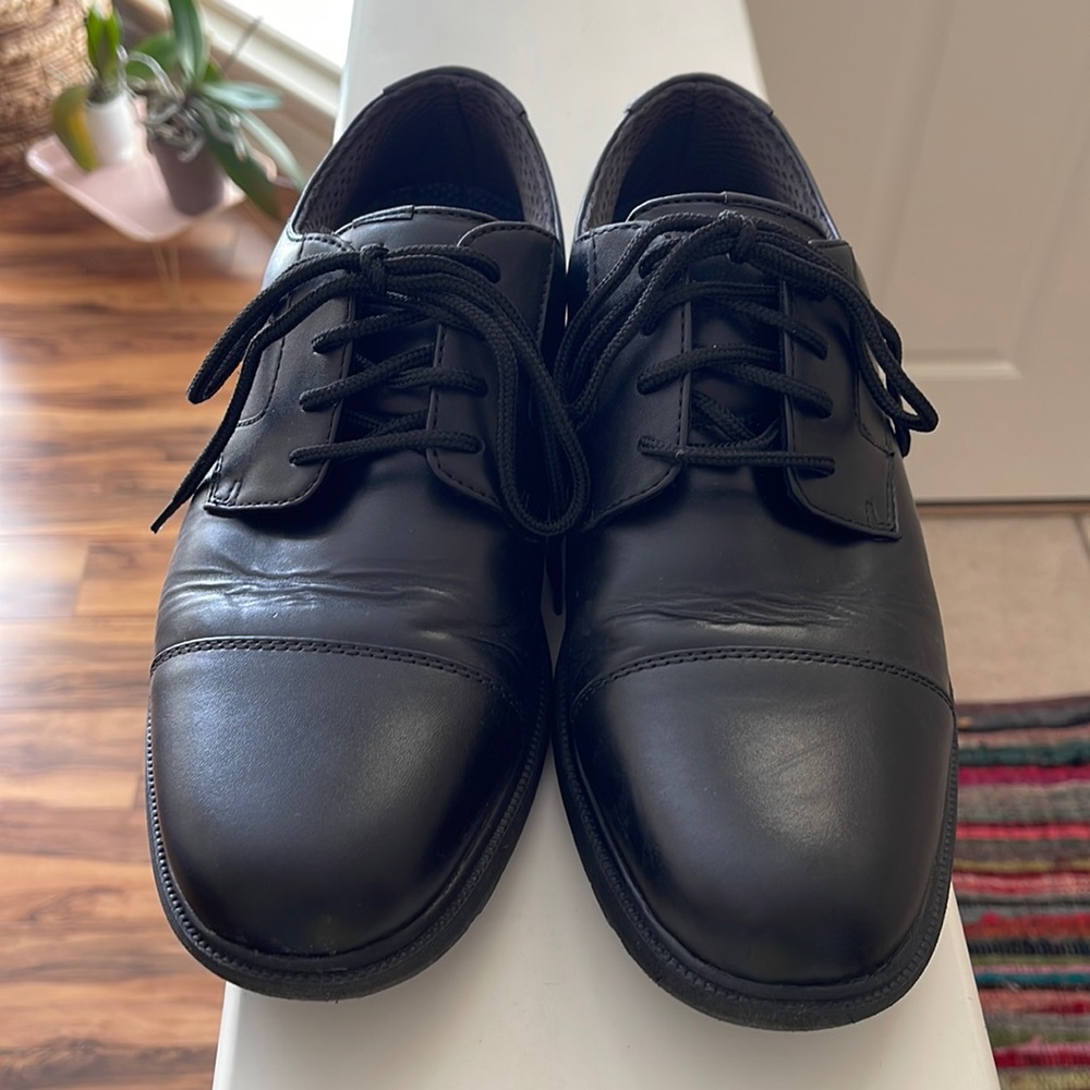 Men’s black dress shoes